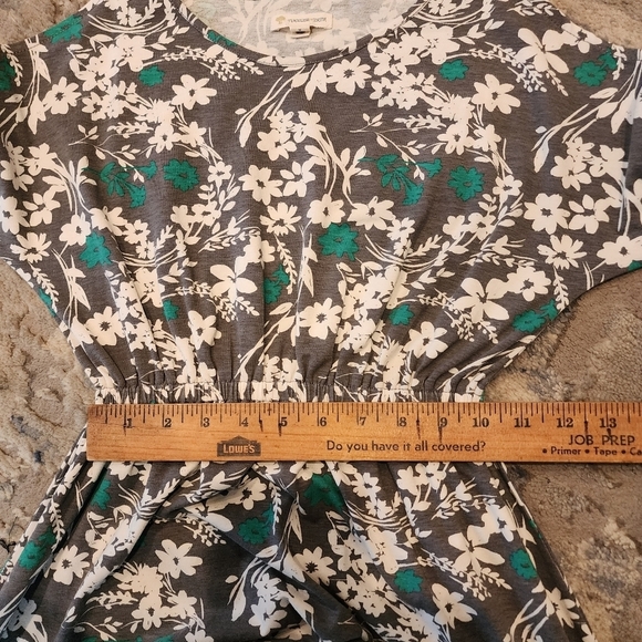 Tucker + Tate Stretch Floral Cold-Shoulder dress. - Picture 9 of 10